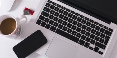 紫外線よりも怖いって本当? 今年からは肌の‘ブルーライト’ケアも始めよう!