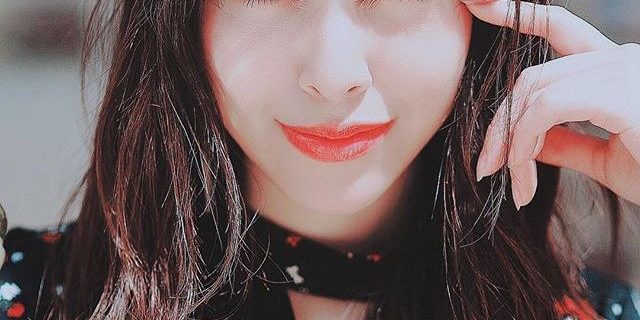 紫外線から髪と頭皮を守る!お気に入りの日傘を見つけて♡