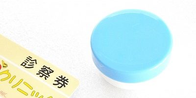 ニキビ治療薬「ディフェリン」や「エピデュオ」に共通する「アダパレン」とは?