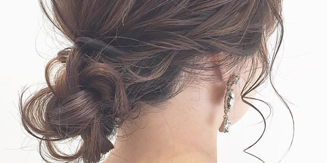 今さら聞けない!おくれ毛の上手な作り方と抜け感ヘアアレンジ