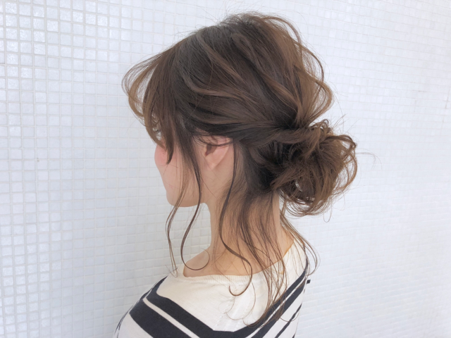 後ろ姿もキレイに まとめ髪に便利なグッズ6選 Fysta フィットネス無料動画 筋トレ ヨガ ダイエット ストレッチ