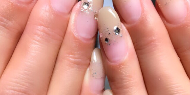 老けて見られたくない大人女子必見!40代に合った頑張り過ぎないネイルカラー5選