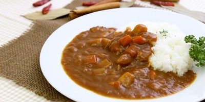 カレーライスはニキビが出来やすい?! ニキビ解消に注意したい食べ物