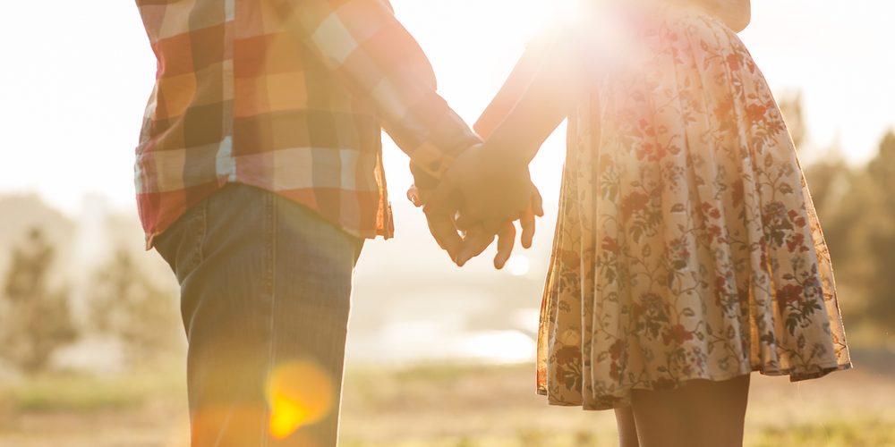 告白前に知っておきたい!片思い女子必見の重くならないカワイイ恋愛テクニック5選♡