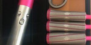 髪が勝手に巻きつく!ダイソンの新発売ヘアアイロン「エアラップスタイラー」が使いやすすぎた(購入体験談)