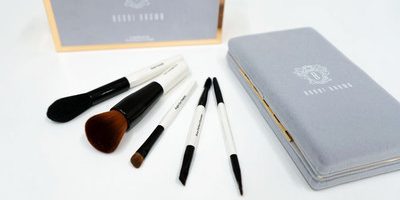 1万円以上もお得なボビーブラウンのメイクブラシセット!ホリデーコレクション2018を現品レビュー