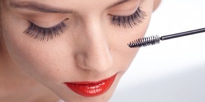 目を大きく見せるための、まつ毛メイクのポイントと、マスカラの選び方