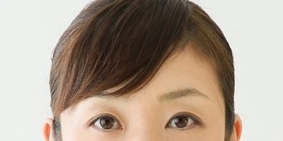 目と目の間隔が近すぎる人のための、離してみせるメイク方法
