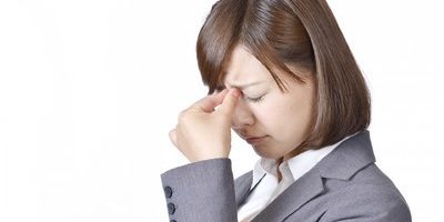 夕方の目の疲れ・むくみを解消する方法