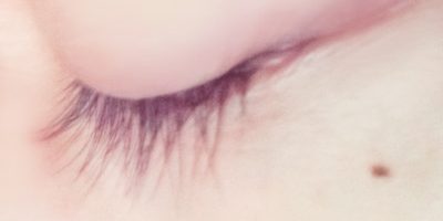 まつ毛が多い人向け。ケバくなりすぎないアイメイク方法