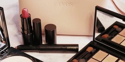 甘くなりすぎない!「エトヴォス」の大人ピンクグリッターコスメで華やか上品に(クリスマスコフレ2019)