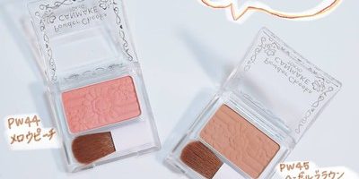 ひと塗りでほおに簡単なツヤを!オススメの愛用チーク