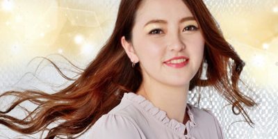 夏の陽射しにぴったり! キラキラ輝くゴールドコスメ特集♪