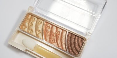 夏の日差しにも映える!ゴールドブラウンを基調としたナチュラルメイクにTRY!