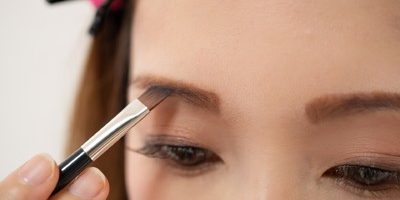 自眉毛を太く濃くしたい! おすすめの方法&アイテム